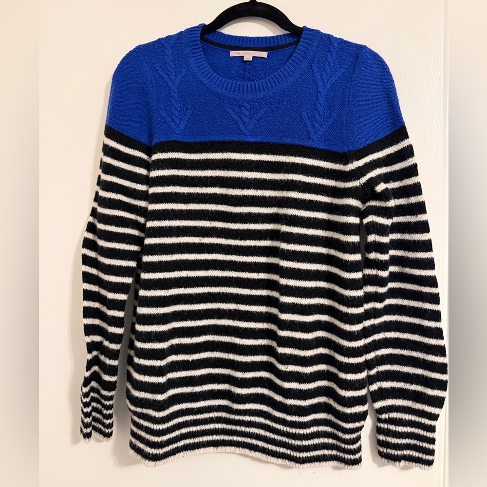 GAP Sweater in Blue and Black Stripes